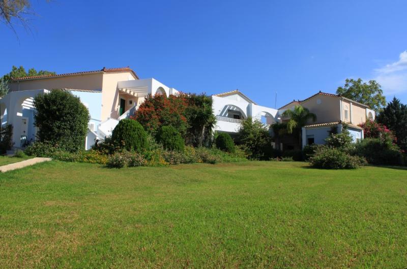 Ilaria Hotel Kalamákion Exterior foto